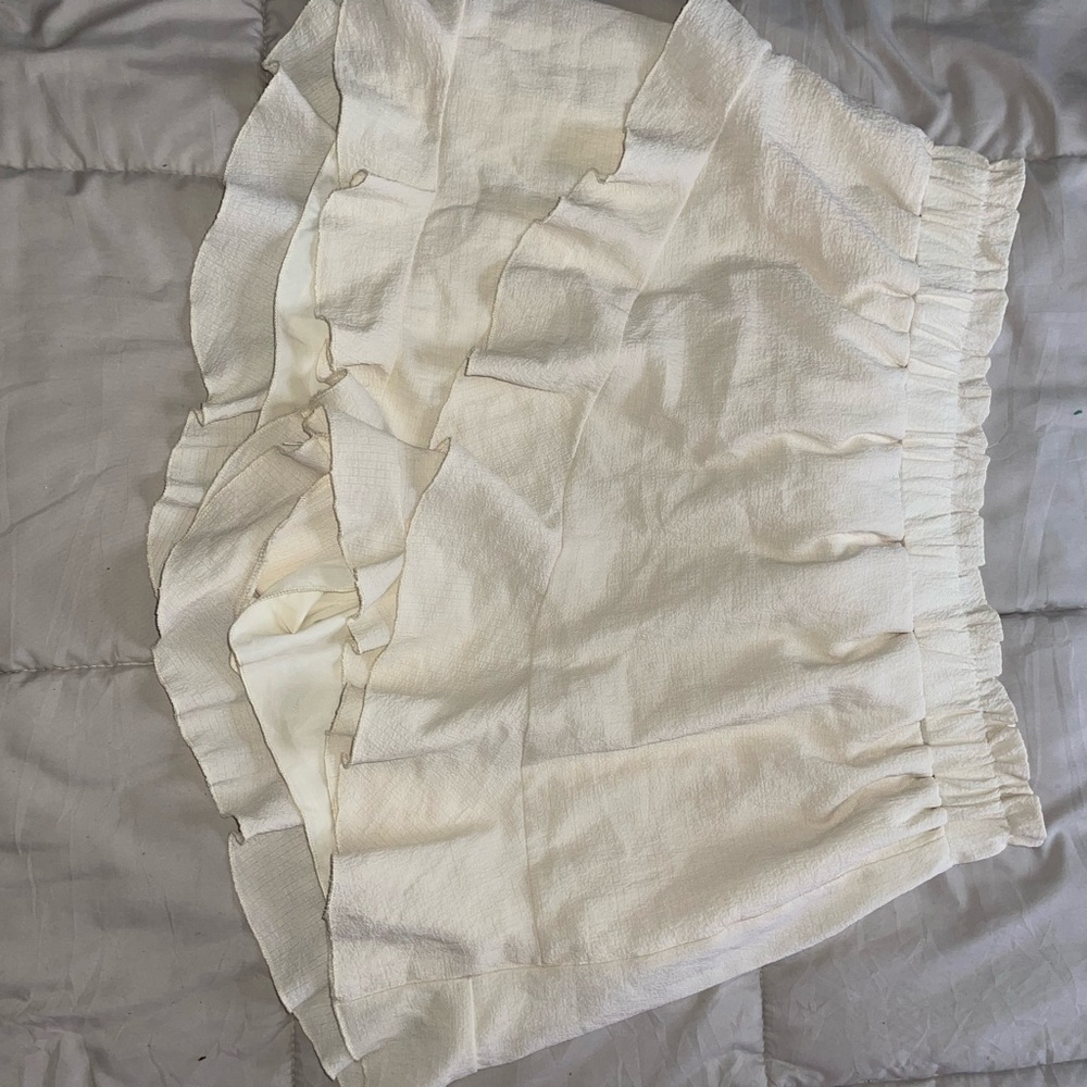 White Ruffled Mini Skort - Picture 2 of 2